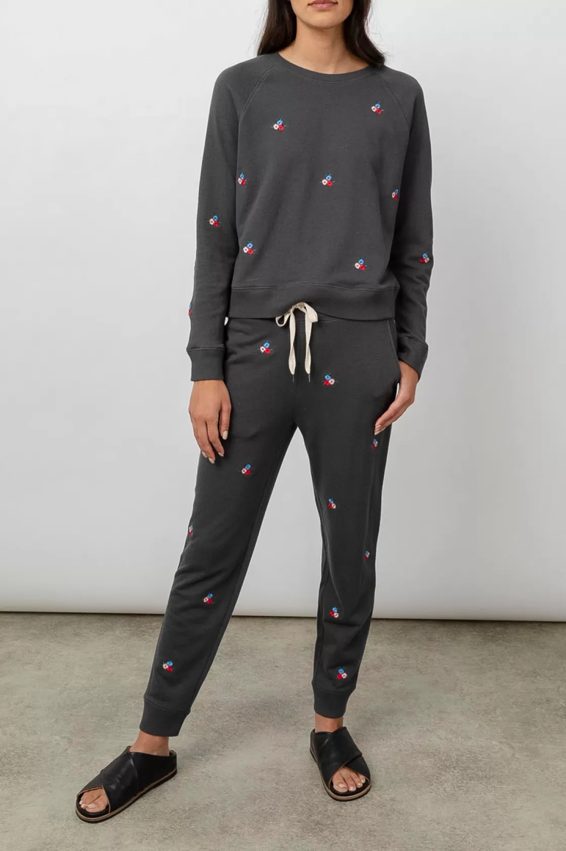 Rails | Women Lounge